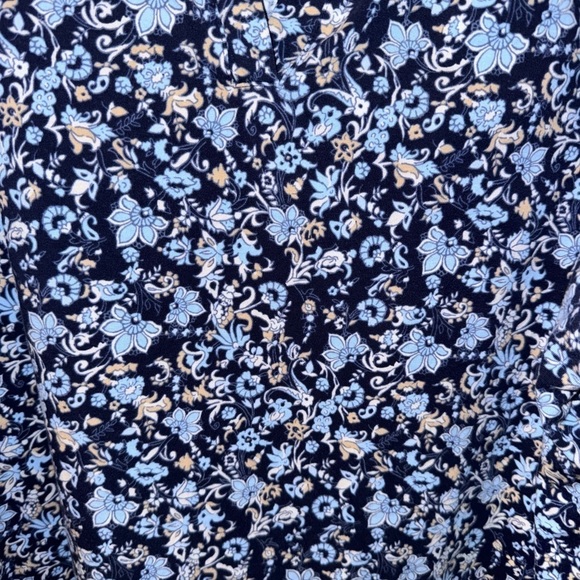 Lane Bryant Blue Flowered Short Sleeve Shirt Size 18/20 - Picture 2 of 6